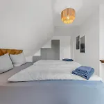 Haus Am Seeufer Mit Badestelle In 200m, Grosse Sonnenterrasse, Umzaeunter Garten, Hunde Willkommen Apartman