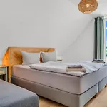 Haus Am Seeufer Mit Badestelle In 200m, Grosse Sonnenterrasse, Umzaeunter Garten, Hunde Willkommen Apartman