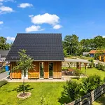 Haus Am Seeufer Mit Badestelle In 200m, Grosse Sonnenterrasse, Umzaeunter Garten, Hunde Willkommen