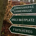 Haus Am Seeufer Mit Badestelle In 200m, Grosse Sonnenterrasse, Umzaeunter Garten, Hunde Willkommen *