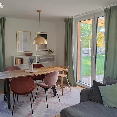 Appartement Haus Am Seeufer Mit Badestelle In 200m, Grosse Sonnenterrasse, Umzaeunter Garten, Hunde Willkommen *