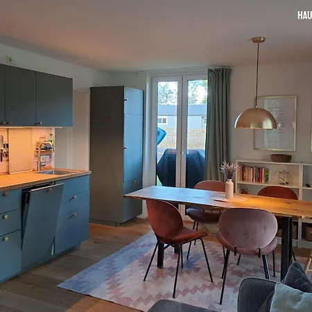 Appartement Haus Am Seeufer Mit Badestelle In 200m, Grosse Sonnenterrasse, Umzaeunter Garten, Hunde Willkommen Rheinsberg