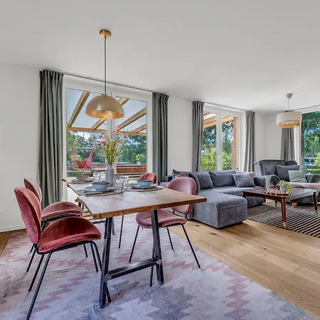 Haus Am Seeufer Mit Badestelle In 200m, Grosse Sonnenterrasse, Umzaeunter Garten, Hunde Willkommen * Rheinsberg