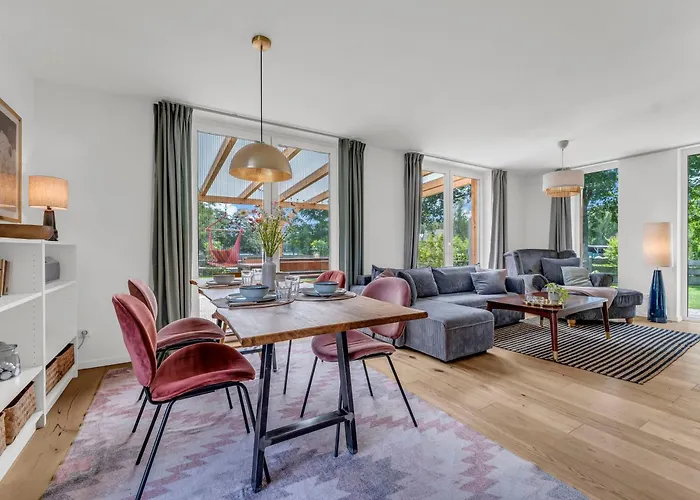 Haus Am Seeufer Mit Badestelle In 200m, Grosse Sonnenterrasse, Umzaeunter Garten, Hunde Willkommen * ラインスベルク