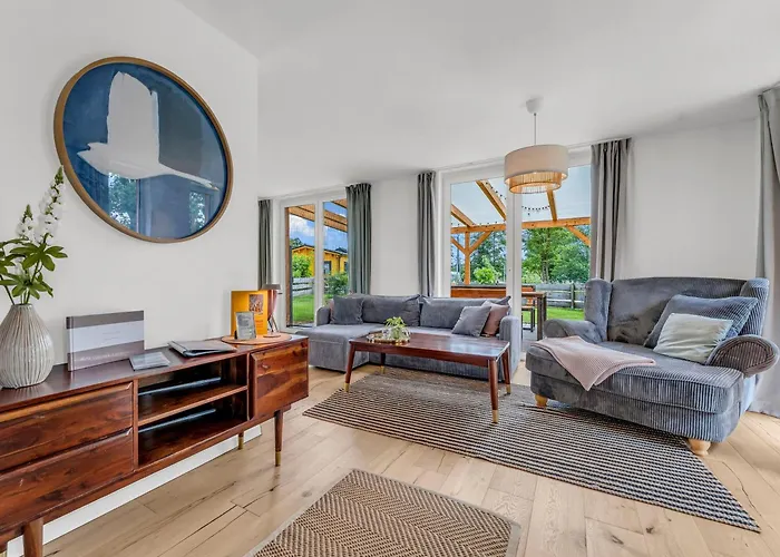 Haus Am Seeufer Mit Badestelle In 200m, Grosse Sonnenterrasse, Umzaeunter Garten, Hunde Willkommen ラインスベルク