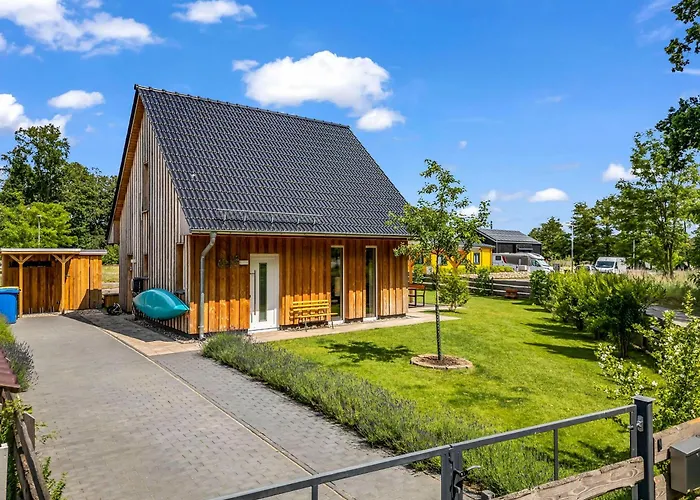 アパート Haus Am Seeufer Mit Badestelle In 200m, Grosse Sonnenterrasse, Umzaeunter Garten, Hunde Willkommen