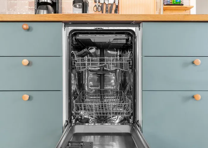 Haus Am Seeufer Mit Badestelle In 200m, Grosse Sonnenterrasse, Umzaeunter Garten, Hunde Willkommen راينزبرج